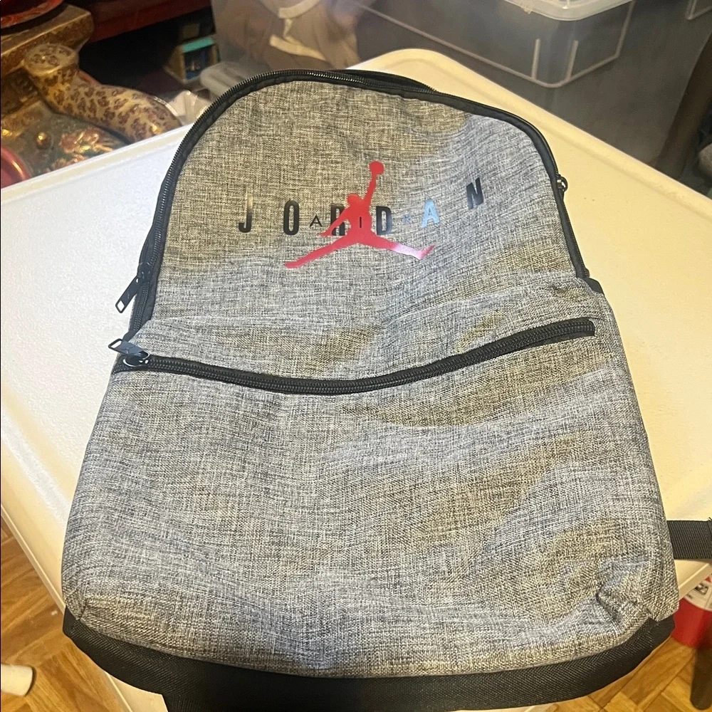 𝗕𝗮𝗰𝗸𝗽𝗮𝗰𝗸 𝗯𝘆 𝗝𝘂𝗺𝗽𝗺𝗮𝗻 - Picture 5 of 8